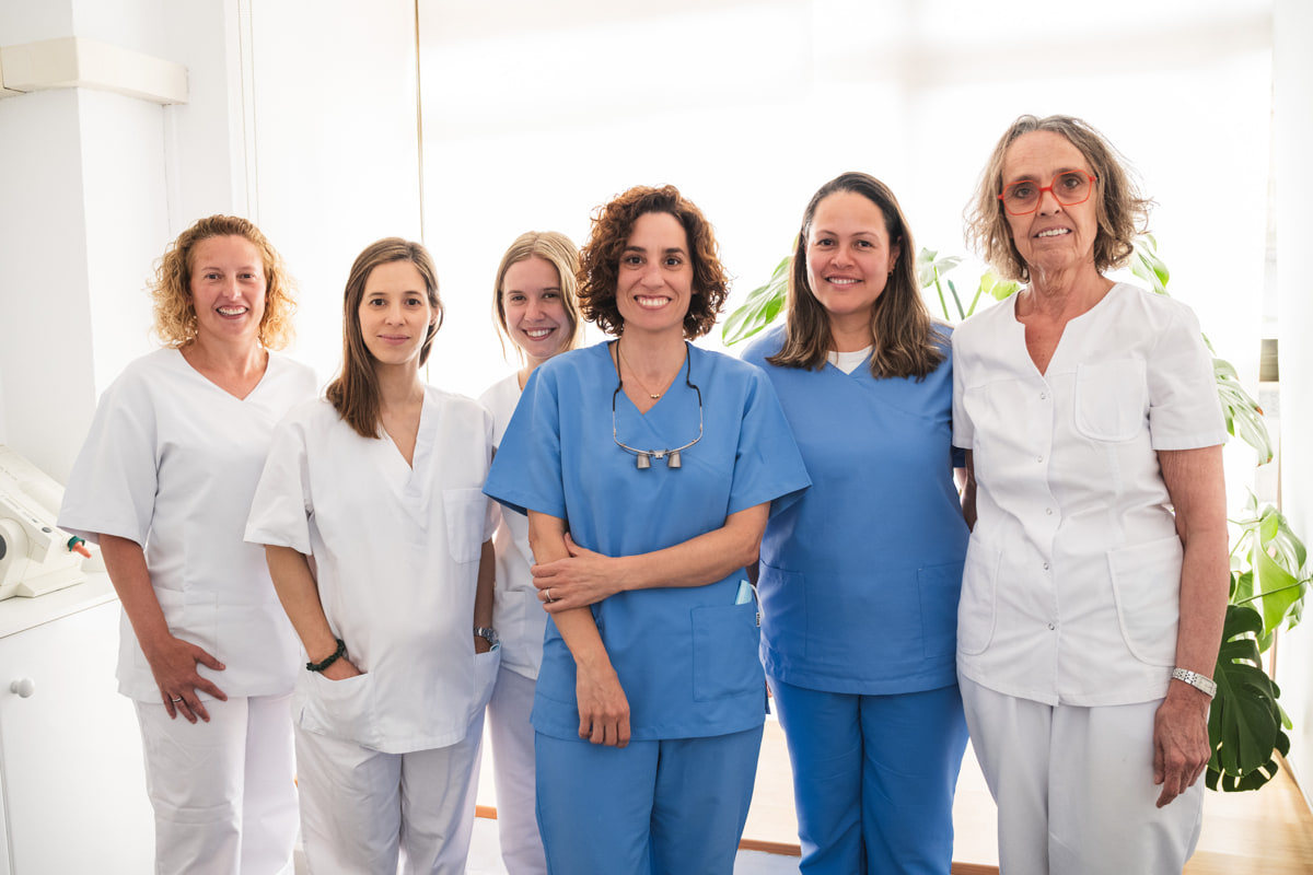 Clinica Dental Ana Simon Equipo Dentista en Gros Donostia San Sebastian